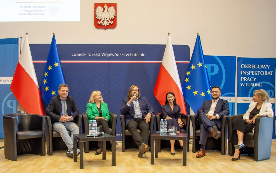 O mobbingu z praktykami podczas konferencji 